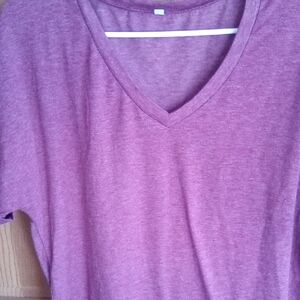 Women’s V-Neck Short Sleeve Top - Heather Purple